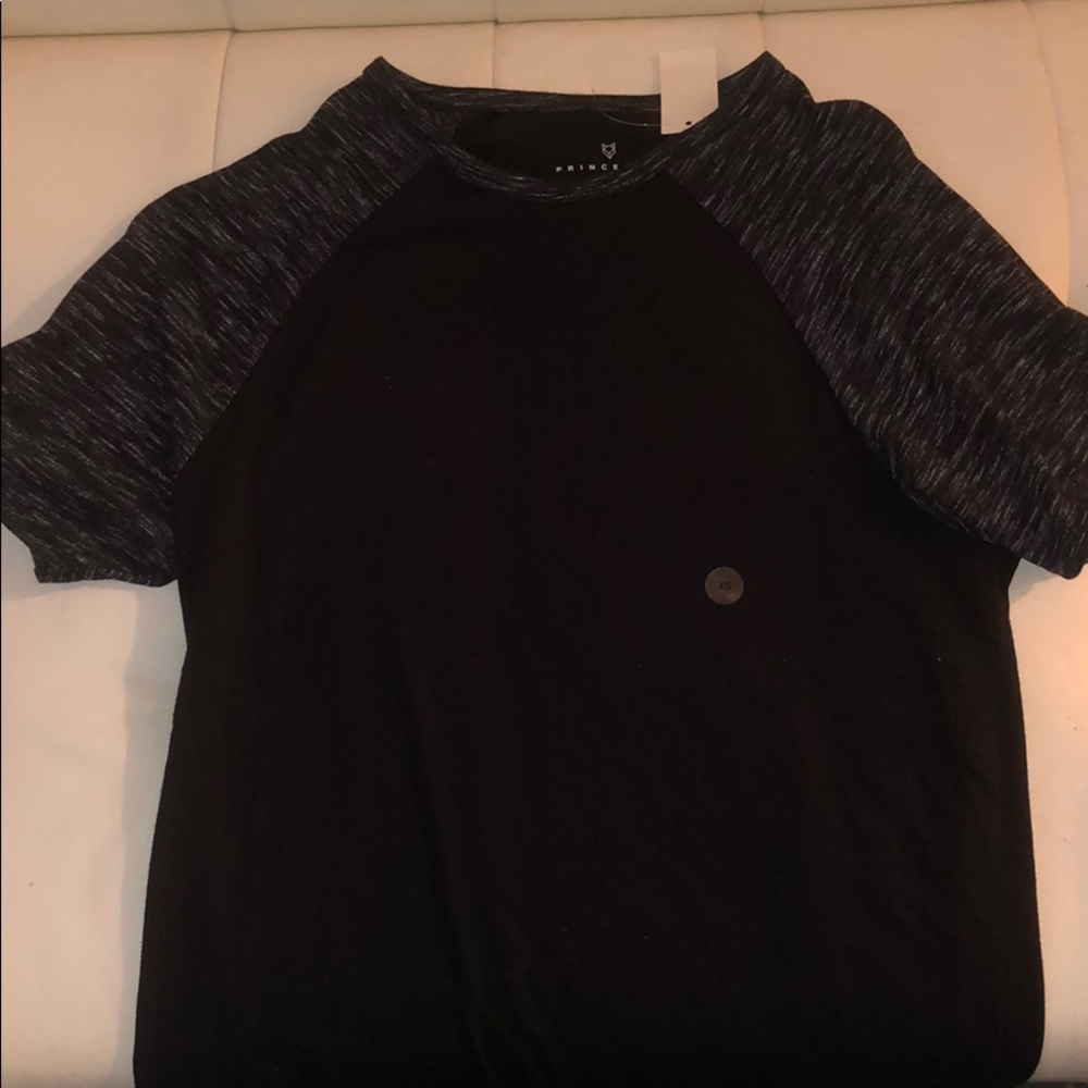 XS-TP Aeropostale T-Shirt.